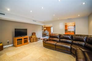 15915 Kingsmoor Way, Miami Lakes, FL 33014, Sold 06/14/17