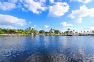 2200 NE 22nd Terrace, Fort Lauderdale, FL 33305, Sold 11/17/17