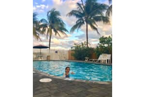 335 Ocean Dr, Miami Beach, FL 33139, Sold 06/16/17