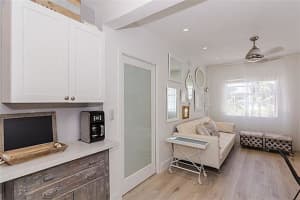 335 Ocean Dr, Miami Beach, FL 33139, Sold 06/16/17