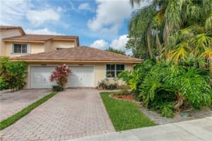 8401 NW 40th Ct, Sunrise, FL 33351, Sold 07/10/17
