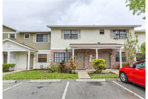 10752 NW 10th St, Pembroke Pines, FL 33026, Sold 06/26/17