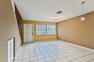 10752 NW 10th St, Pembroke Pines, FL 33026, Sold 06/26/17