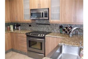 2631 NE 14th Ave, Oakland Park, FL 33334, Sold 11/30/17