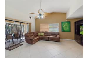 20301 NW 3rd St, Pembroke Pines, FL 33029, Sold 07/31/17