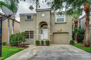 11747 SW 1st St, Coral Springs, FL 33071, Sold 08/10/17