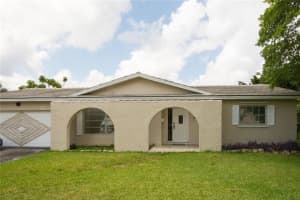 11035 NW 37th St, Coral Springs, FL 33065, Sold 10/06/17