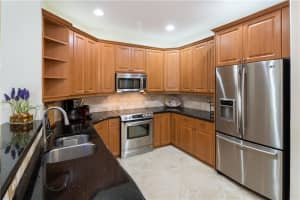 11745 NW 2nd St, Plantation, FL 33325, Sold 07/31/17
