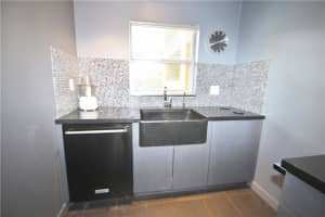 1752 NW 3rd Terrace #218c, Fort Lauderdale, FL 33311, Sold 11/22/17