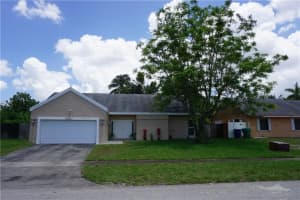 2921 Cypress Ave, Miramar, FL 33025, Sold 08/23/17