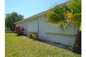 7222 W Oakridge Cir, Lantana, FL 33462, Sold 12/29/17