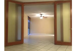 20500 W Country Club Dr, Miami, FL 33180, Sold 10/12/17