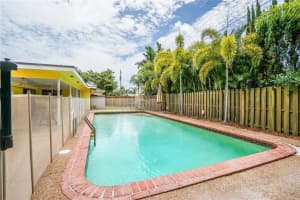 2820 NW 11th Ave, Wilton Manors, FL 33311, Sold 08/08/17