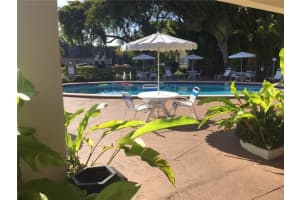 3105 Oakland Shores Dr J205, Oakland Park, FL 33309, Sold 08/14/17