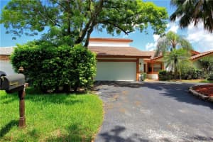 984 NW 110th Ln, Coral Springs, FL 33071, Sold 09/26/17