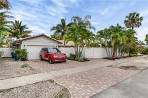 2825 NW 10th Ave, Wilton Manors, FL 33311, Sold 09/28/17