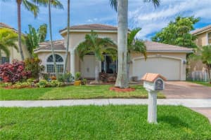 12350 NW 25th St, Coral Springs, FL 33065, Sold 09/01/17