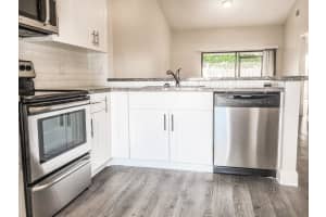 2720 S Oakland Forest Dr, Oakland Park, FL 33309, Sold 08/10/17