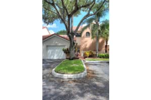8255 NW 70th St, Tamarac, FL 33321, Sold 07/27/17