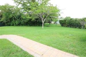 481 SW 118th Ave, Plantation, FL 33325, Sold 07/28/17