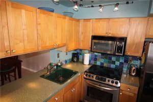 2745 S Oakland Forest Dr, Oakland Park, FL 33309, Sold 07/31/17