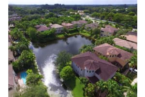 11760 NW 2nd St, Plantation, FL 33325, Sold 04/30/18