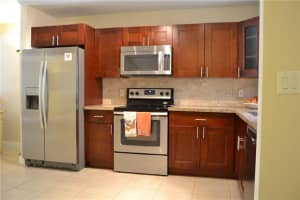 803 W Oakland Park Blvd, Wilton Manors, FL 33311, Sold 03/19/18