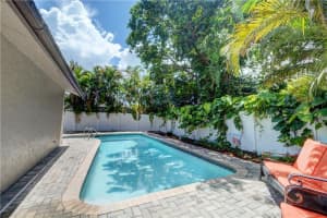 11340 NW 45th St, Coral Springs, FL 33065, Sold 09/26/17