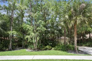 5221 NW 67th Ave, Lauderhill, FL 33319, Sold 11/20/17