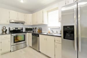 8285 NW 98th Ave, Tamarac, FL 33321, Sold 08/17/17