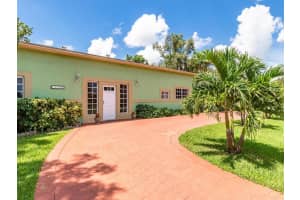 11780 SW 2nd St, Plantation, FL 33325, Sold 04/16/19