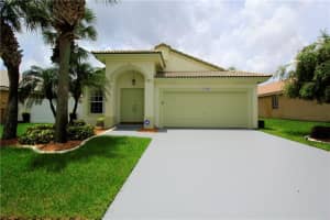20484 SW 5th St, Pembroke Pines, FL 33029, Sold 08/02/17