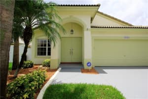 20484 SW 5th St, Pembroke Pines, FL 33029, Sold 08/02/17