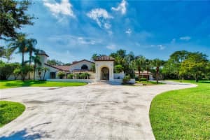 9050 NW 68th Ct, Parkland, FL 33067, Sold 01/17/20