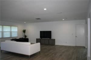 499 NW 10th Ct, Boca Raton, FL 33486, Sold 11/21/17