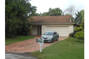 441 Vicksburg Terrace, Plantation, FL 33325, Sold 08/24/17
