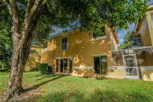 11277 Lakeview Dr, Coral Springs, FL 33071, Sold 10/27/17
