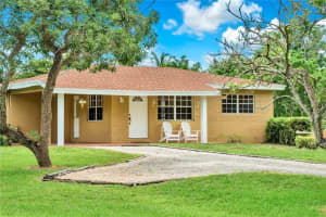 5420 NW 80th Terrace, Parkland, FL 33067, Sold 08/11/17