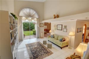 408 Lakeside Cir, Sunrise, FL 33326, Sold 11/13/17