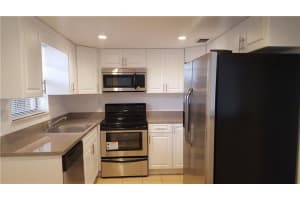 8895 Fontainebleau Blvd, Doral, FL 33172, Sold 10/05/17