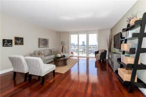 1 Las Olas Cir, Fort Lauderdale, FL 33316, Sold 02/02/18