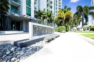 7928 East Dr, North Bay Village, FL 33141, Sold 11/21/17