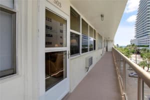 101 N Birch Rd, Fort Lauderdale, FL 33304, Sold 10/24/17