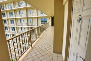 1021 Hillsboro Mile, Hillsboro Beach, FL 33062, Sold 10/03/17
