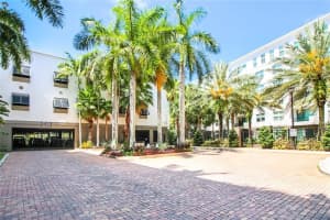 2401 NE 65th St, Fort Lauderdale, FL 33308, Sold 12/08/17