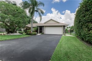 1060 SW 129th Way, Davie, FL 33325, Sold 09/21/17