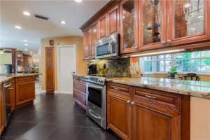 1060 SW 129th Way, Davie, FL 33325, Sold 09/21/17