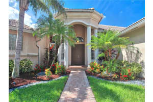 6472 NW 56th Dr, Coral Springs, FL 33067, Sold 11/09/17