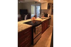 5246 NE 6th Ave F32, Oakland Park, FL 33334, Sold 11/16/17