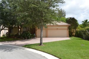 4727 NW 72nd Pl, Coconut Creek, FL 33073, Sold 09/28/17